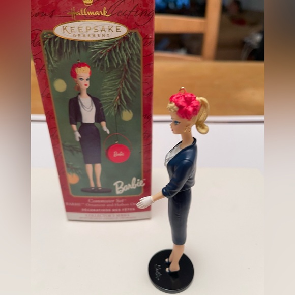 Barbie Collectors Series Ornament - Picture 3 of 5